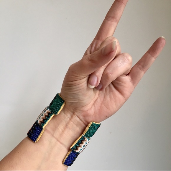 Native American Artist Beaded Bracelet BLUE Print - Picture 6 of 8